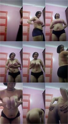 مربربة تصور بزازها الفاجرة لحبيبها و هي مبسوطة